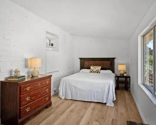 Private Hilltop view Guesthouse Hotels in Vista