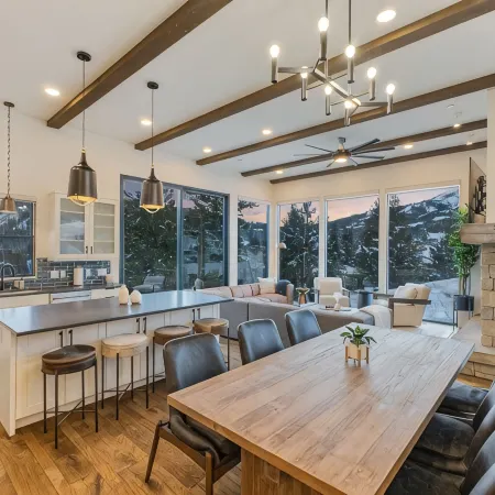 Big Sky Basin - Ski-in/Out, Hot Tub & Game Room
