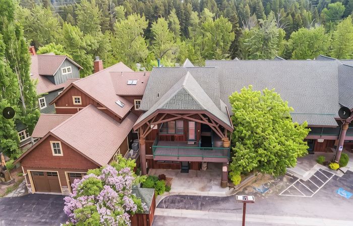 Cozy Condo in the Heart of Downtown BigFork