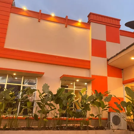 New Waigo Hotel Отели в г. Соронг