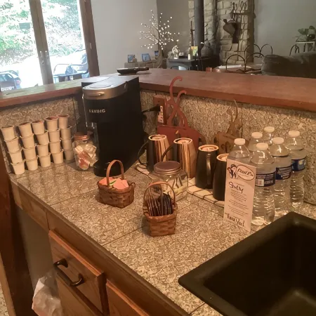 Charming 2-Bedroom House in Perfect Nashville! Close to the Heart of Nashville