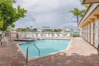 Perfect CB Location - 6th Floor Condo - Beautiful Waterfront View - 3 Bed/2 Bath - Private Pools