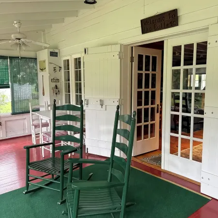 KD CottagesCharming stone cottage on Dunnings Creek in Bedford County