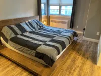 De Luxe King-Size Bed Master Bedroom + 2 Sleeping Sofas in LR - Whole Suite 79 Hotels in Silver Spring