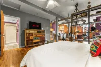 The 1901 Loft - Heart of Old Colorado City, walking distance to everything - Condos