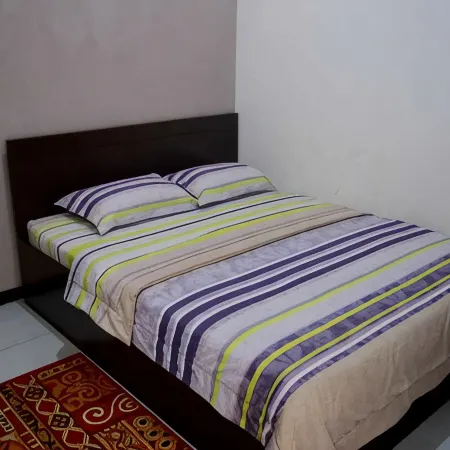 Omah Etan Batu