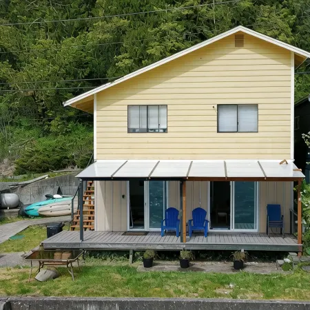 Hoodsport Hood Canal Waterfront Cabin.