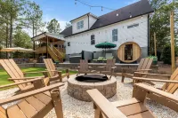 6Br w/ Golf Sim Putting Green Hot Tub Sauna Games