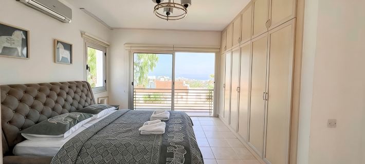 Bitter Orange Villa with Pool by HolidayKeys Hotel a Karavas
