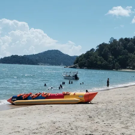 Teluk Batik Holiday Apartment