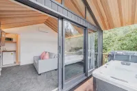 Little Nest - Hot tub under the galaxy - น้ำพุร้อน