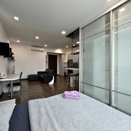 Landmark Residence 2 by Dehoz Suites