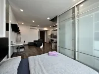Landmark Residence 2 by Dehoz Suites