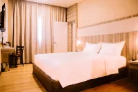The Golden Bay Hotel Batam
