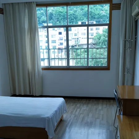 Pingtang Hongtai Hotel