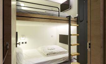 Taiwan Youth Hostel & Capsule Hotel