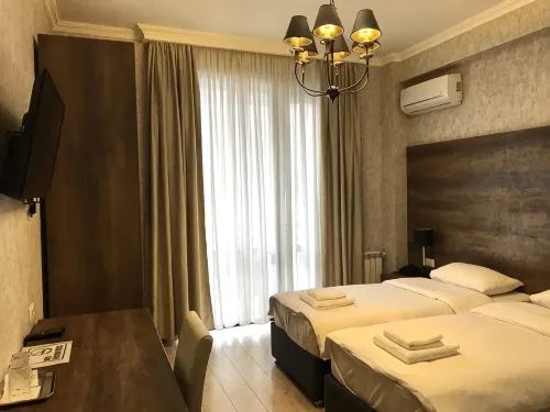 Eleon Boutique Hotel - Airport Shuttle