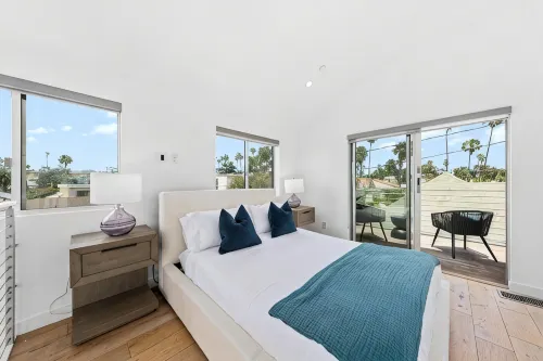 The Diamond Dune' Luxury Santa Monica Home Walk to Beach 4BR Parking 2 Balconies