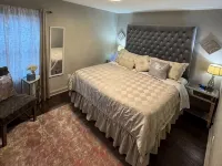 Cozy Single-family house Hotels in Glendale