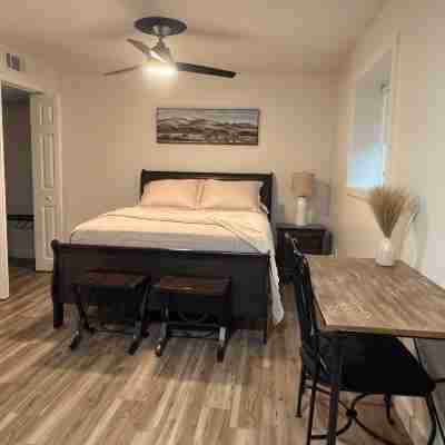 Music City Cozy Guest Suite! Near EVERYTHING! Rooms
