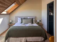 Villa 200 m from Lake Annecy with terrace and parking Hotels in Sevrier