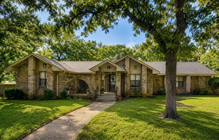 Country Comfort - Spacious Brownwood Home