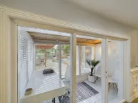 Buckle & Boots BNB - 20 minutes to downtown + pool - Private Pools