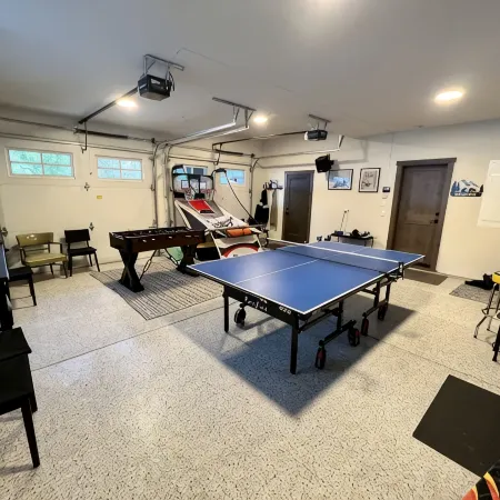 Large & Luxurious Retreat on 5 Wooded Acres w/ Hot Tub and Game Room