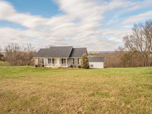 Scenic Getaway Near Bardstown & Bourbon Trail - Pet Friendly, Game Room, Deck