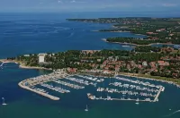 Exclusive  Star Villa with Pool Near Umag - WiFi