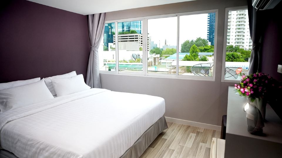Nantra Ploenchit Hotel