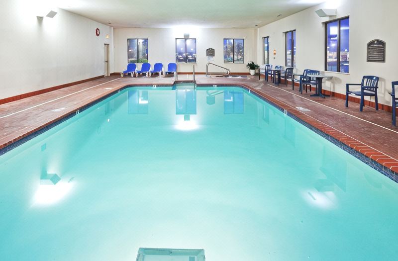 Holiday Inn Express & Suites Midwest City by IHG photo 3