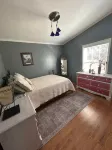 Spacious Cozy 4 BR Home w/ Wi-Fi & Free Parking - Wifi
