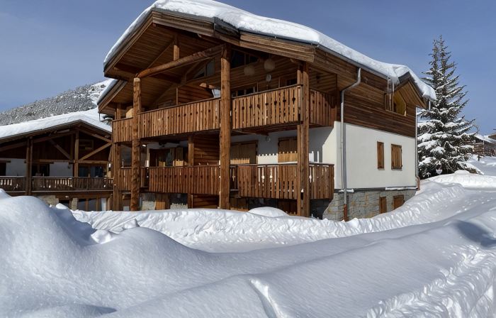 Chalet Jepima ALPE D'HUEZ Apartment 6 people 100m from the slopes with view