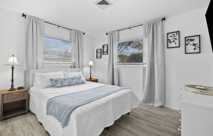 Lakefront Pool Home-Venice, FL