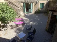 Mas Ferrieres Saint Laurent, Old Fortified Farmhouse - 農家樂