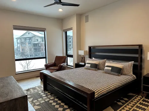 JUST LISTED Luxury 4BR Retreat in Wildhorse Meadows - Après Escape Chalet - 4 tähden