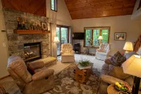 Peace And Tranquility Setting In The Woods! - Chalets
