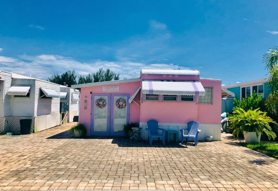 Wate Pool The Pink Palace on the Water- *pool/beach*: Angebote & Bewertungen 2026 ...