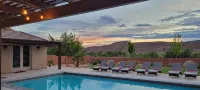 Stay at ZION ESCAPE LaVerkin! PRIVATE HOME with PRIVATE POOL and HOT TUB! - Pools