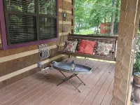 Nature Lovers Paradise- Rustic Cabin on 2 Acres with a Creek! Hotels in Cheatham County