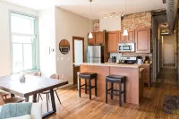 The Reserve - Heart of OTR 2 Bed Suite w/Views.