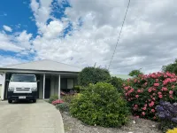 CandE on Wheelton-Centrally Located  Holiday Getaway Home in Kingscote! - Wifi