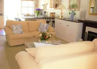 Quaint family home close to Tram terminal - 3-Star