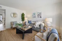 Closest Stay to Downtown Mt Dora - Renovated - Walk Everywhere - 5-Star Reviews