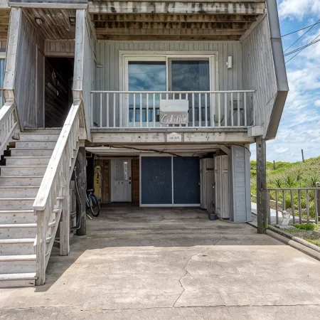 Bev's Beachfront Bungalow