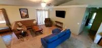 Townhouse in a quiet culdesac, easy access to all Black Hills area attractions.