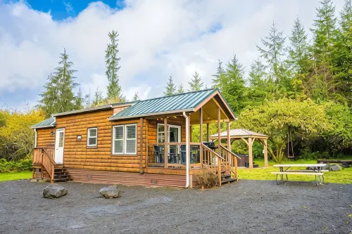 Beaver's Den: Private & Cozy Experience - Balkoner