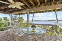 Private Romantic Lodgings Located in Wine Cellar Overlooking Canyon Lake