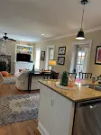 Downtown Savannah Carriage House near Forsyth Park - Condos